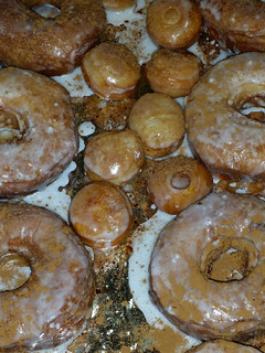 A picture of Pumpkin spice homemade donuts.
