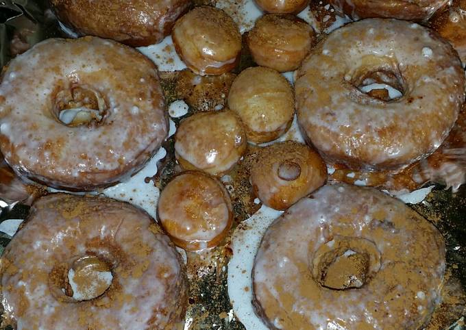 Pumpkin spice homemade donuts