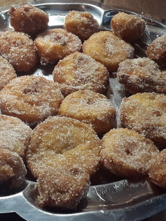 Foto di Frittelle di mele e banane alla cannella