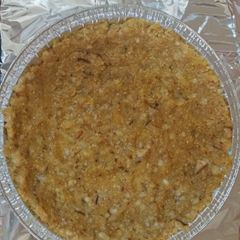 A picture of Matzos pie shell.
