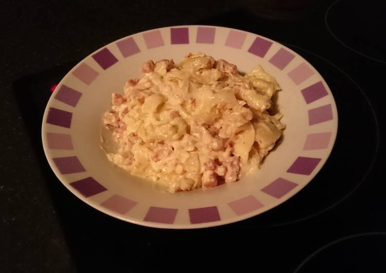 Easiest Way to Prepare Quick Creamy Ham Tortellini