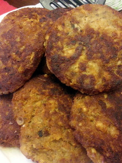 A picture of Salmon Patties.