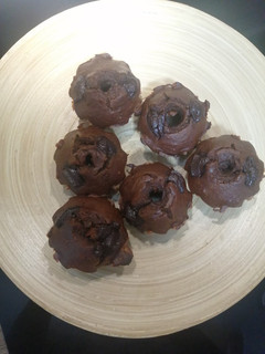 Una foto de Muffins de chocolate y cacahuete