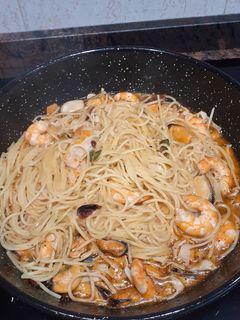 Una foto de Espaguetis frutti di mare