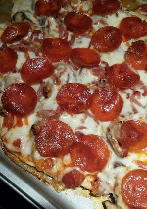 A picture of Doughless Pizza (low carb).