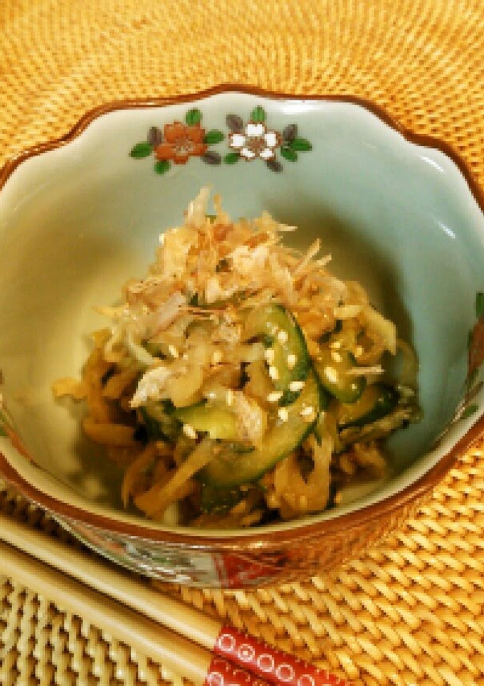 A picture of Mixed Cucumber and Kiriboshi Daikon Salad.