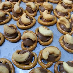 A picture of Cashew Rolo Chocolate Pretzels.