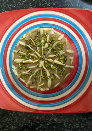 A picture of Sooji halwa cake.