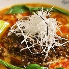 A picture of Dan Dan Noodles.