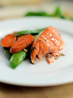 A picture of Salmon with Vegetables.