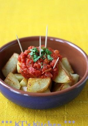 A picture of Tapas Patatas Bravas with Spicy Tomato Sauce.
