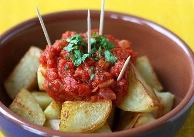 How to Make Award-winning Tapas Patatas Bravas with Spicy Tomato Sauce