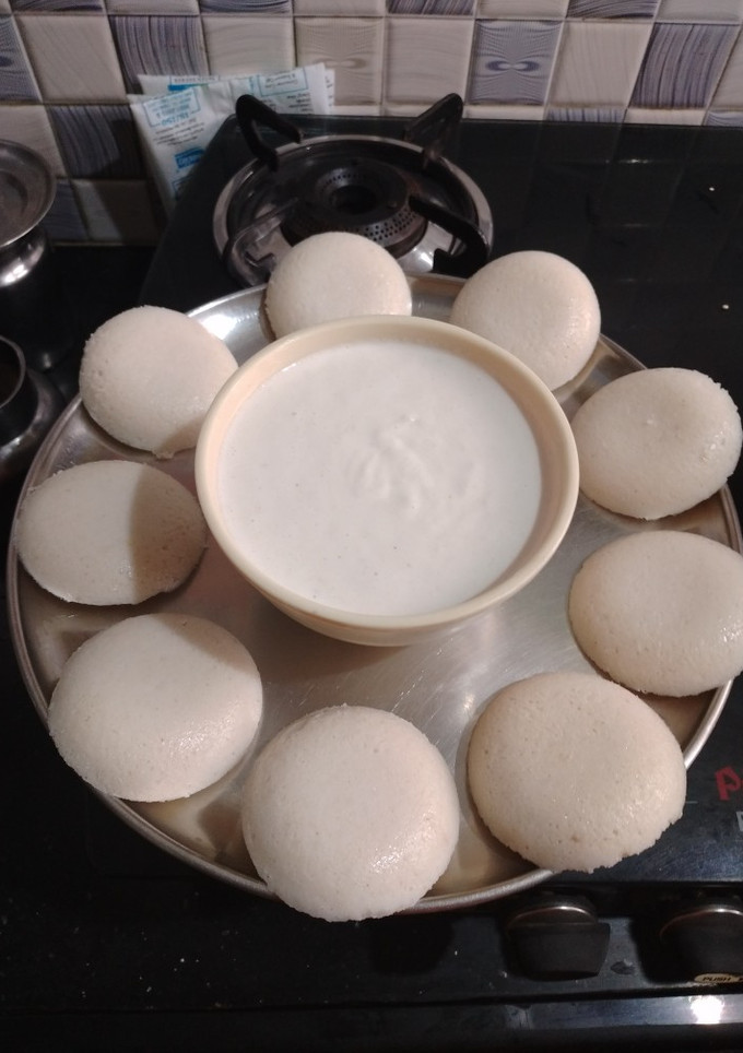 மல்லிகை இட்லி செய்முறை முக்கிய புகைப்படம்