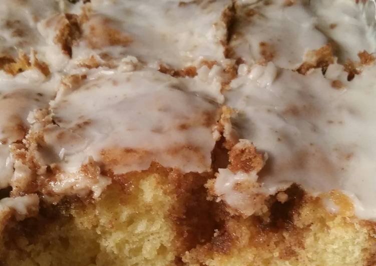 Honey Bun Cake