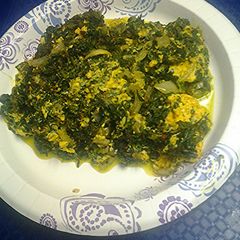 A picture of Saag paneer.