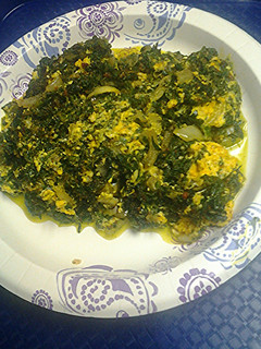 A picture of Saag paneer.