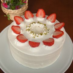 A picture of Chiffon Cake Decoration.