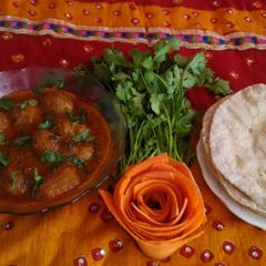 A picture of Dum aloo mughlai.