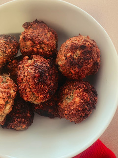 Una foto de Falafel frito