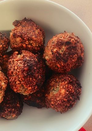 Una foto de Falafel frito