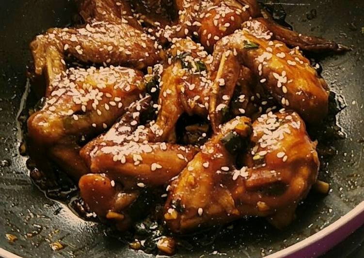 Spicy Honey-Chicken Wings