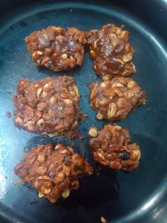 கடலை மிட்டாய் (Kadalai mittai recipe in tamil) செய்முறை முக்கிய புகைப்படம்