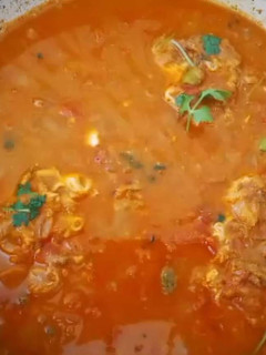 உடைத்து விட்ட முட்டை குழம்பு (muttai kulambu recipe in Tamil) செய்முறை முக்கிய புகைப்படம்