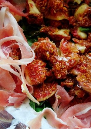 Une photo de Salade de figues au jambon de Bayonne