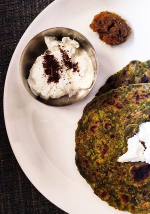 A picture of Palak ka Parantha.