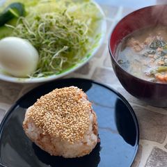 A picture of Japanese Bonito Flake Onigiri.