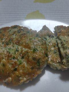 Una foto de Hamburguesas de pollo y espinacas con queso
