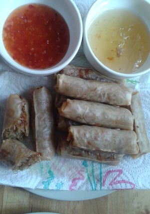 A picture of Thai spring rolls.