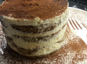 Una foto de Tiramisú italiano riquísimo!