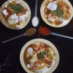 A picture of Dahi Bhalla.