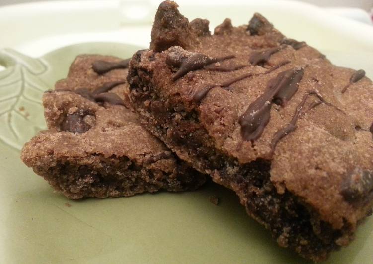 Recipe of Super Quick Homemade Soft-Bite Chocolate Chip Cookie Bars
