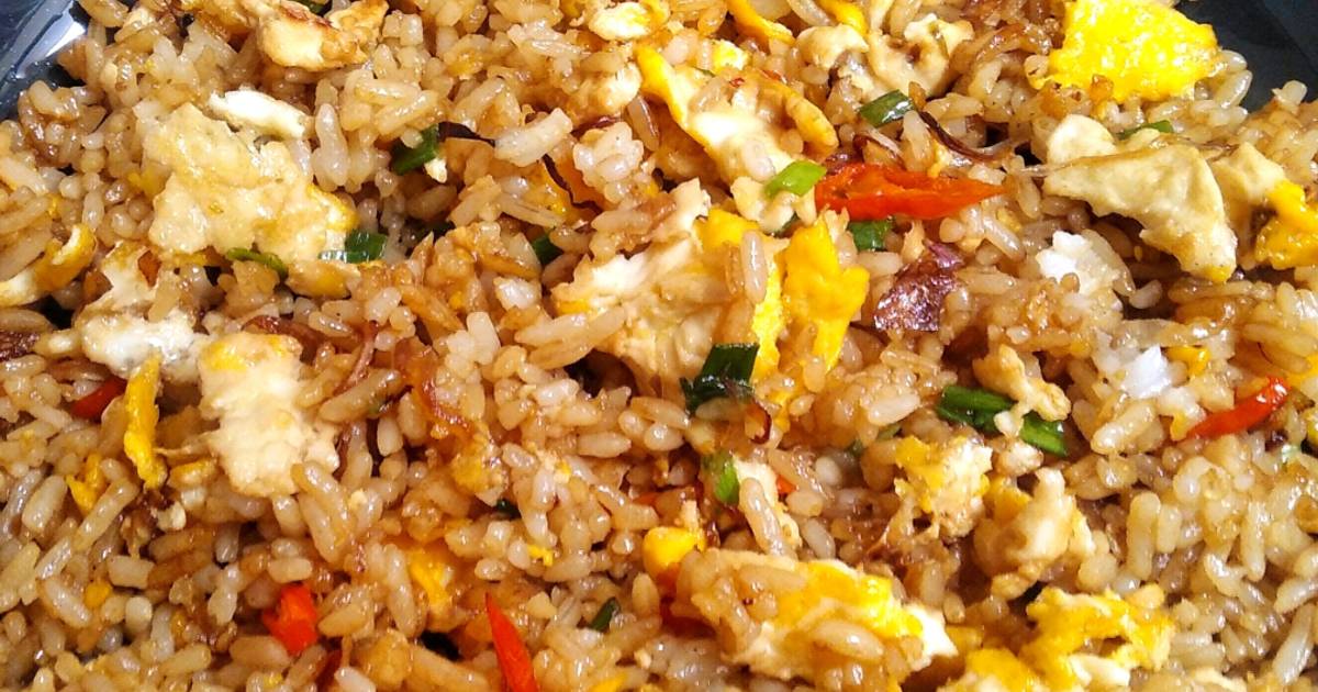 Resep Nasi Goreng Telur oleh Tika Rawuri - Cookpad