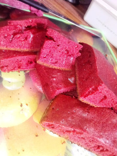A picture of Red Velvet Sponge Cake.