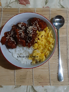 Foto resep Rice Bowl Dakgangjeong (Ayam Goreng Madu Korea)