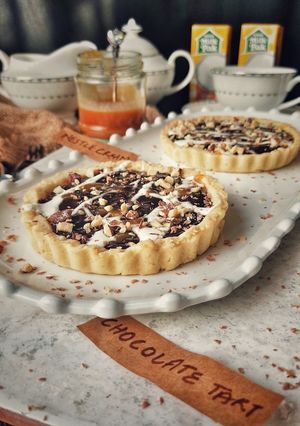 A picture of Salted caramel tart.