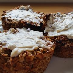 A picture of Baked Oatmeal Buns.