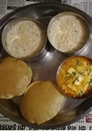 अजवाइन की पूड़ी(ajwain ki poori recipe in hindi) रेसिपी मुख्य फोटो