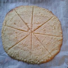 A picture of Almond 'Petticoat Round' (LCHF).