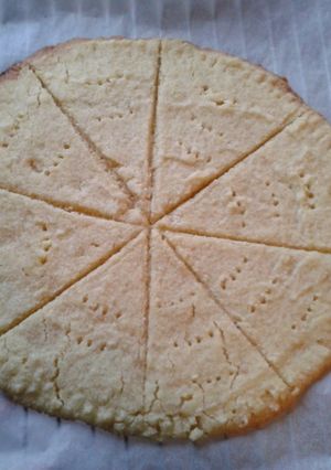 A picture of Almond 'Petticoat Round' (LCHF).