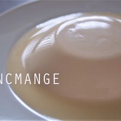A picture of Blancmange (Almond Milk Pudding).