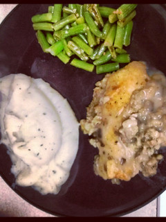 A picture of Chicken and stuffing casserole.