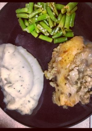 A picture of Chicken and stuffing casserole.