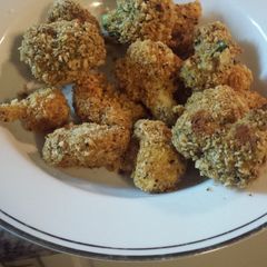 A picture of Healthy Cauliflower/Brocoli Bites.