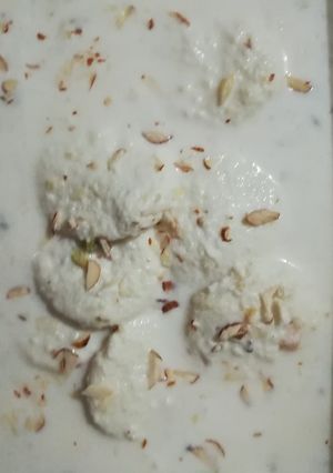 A picture of Ras Malai.