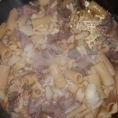 A picture of Beef potatoes and noodles.