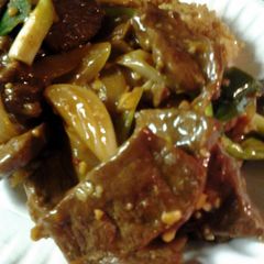 A picture of Mongolian beef.
